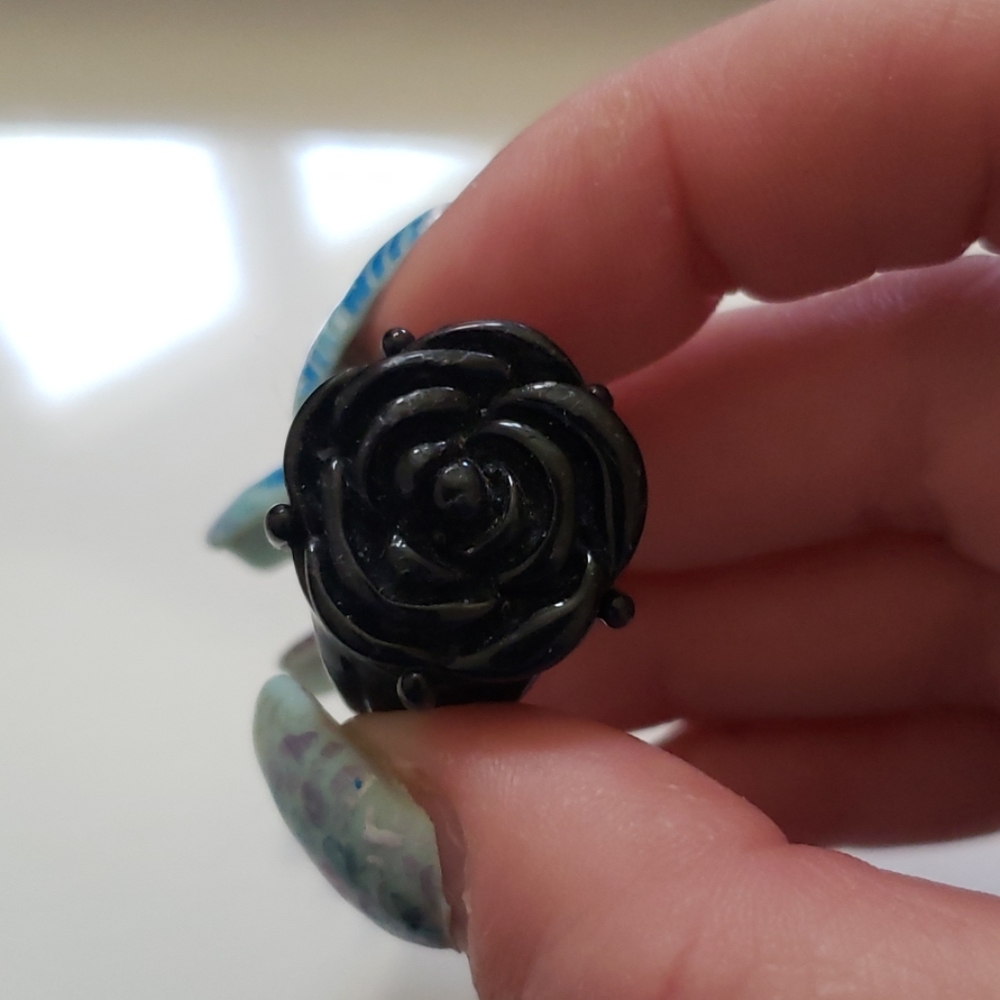 Ring - Picture 5 of 5